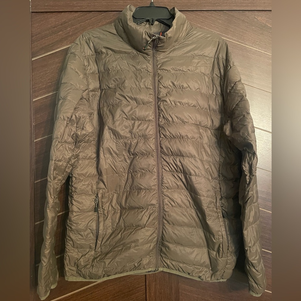 Hawke & Co Performance Dynamic Sport Fiber Lightweight Down coat size medium